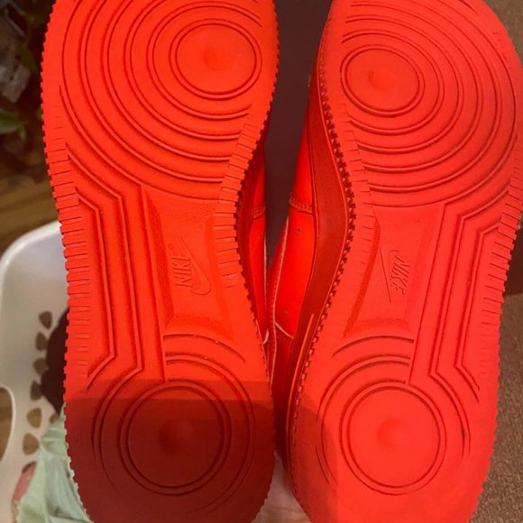 Nike Air Force 1 Low Triple Red - Picture 2 of 4